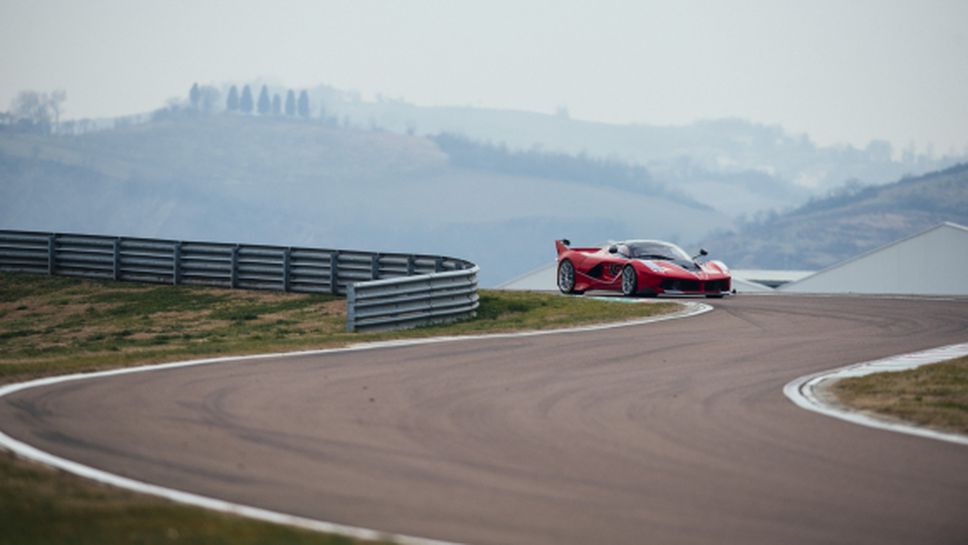 Фетел тества Ferrari с над 1000 кс на "Фиорано" (Видео)