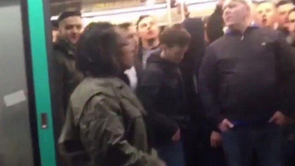 Челси наложи сурово наказание на трима фена за инцидента в парижкото метро