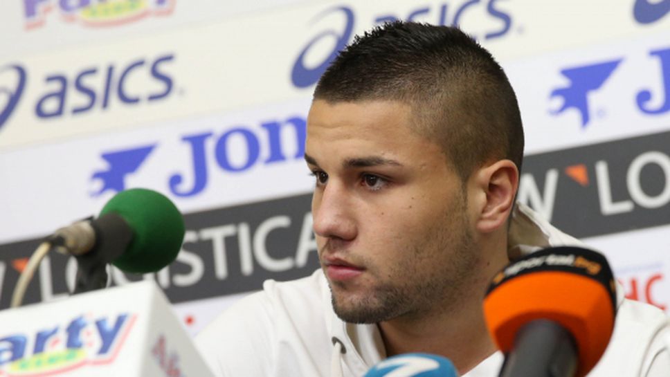 Дебютът на Благой Найденов на професионалния ринг се провали