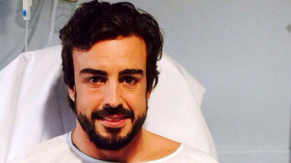 Фернандо Алонсо остава в болницата в Барселона