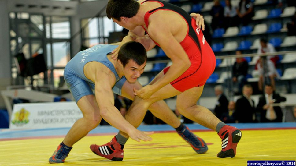 Вангелов и Димитров със специалните призове на турнира по борба в София