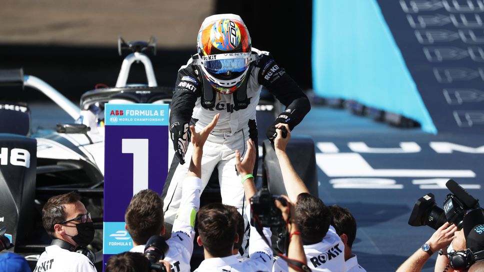 Великолепен Мортара спечели второто състезание от Формула Е в Мексико