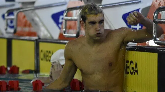 Калоян Братанов 33-ти на 50 метра бътерфлай, Атанас Голомеев с трето време в сериите