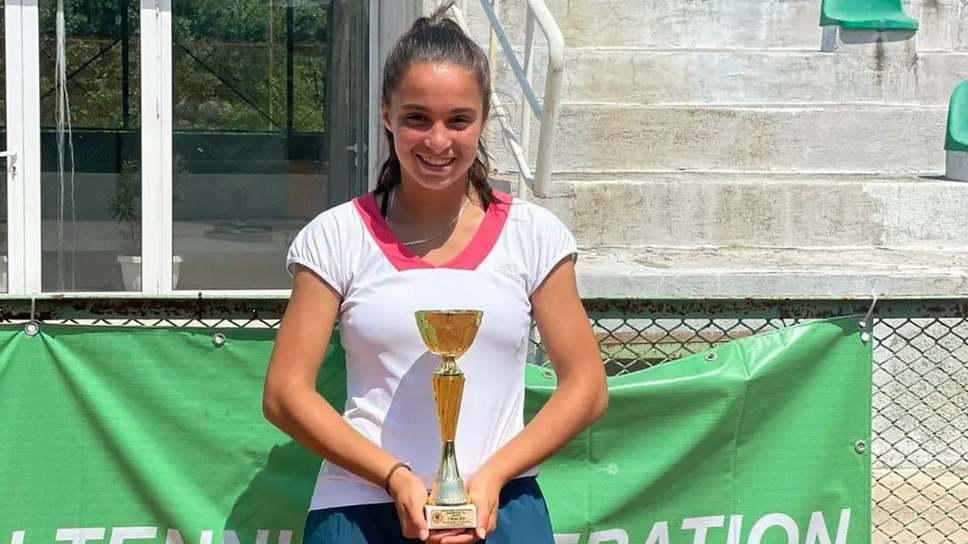 Валерия Гърневска се класира за четвъртфиналите на сингъл при девойките