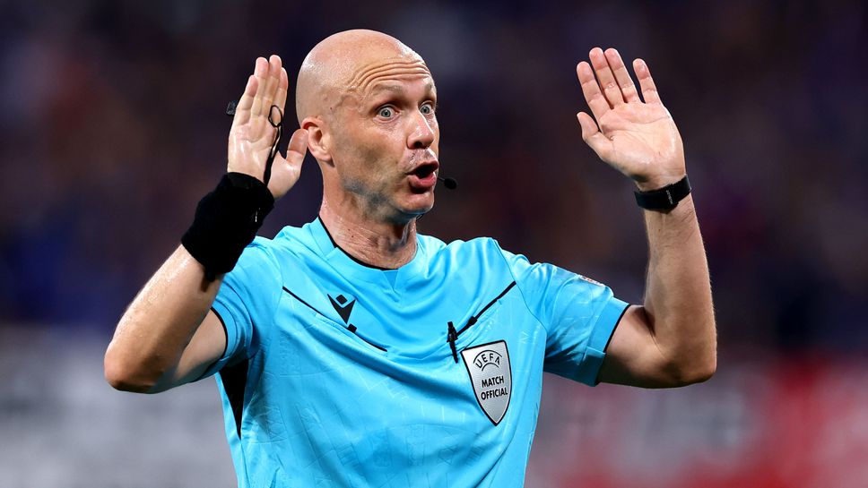 Реферът от Висшата лига Антъни Тейлър разкритикува нагласата на хората