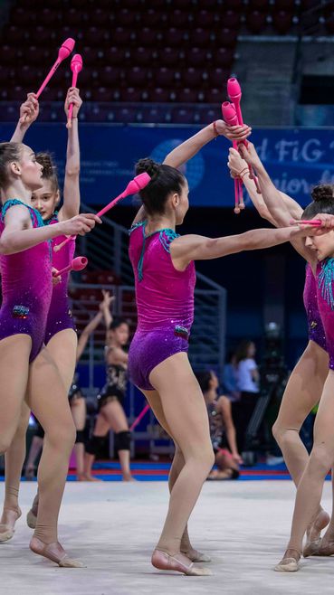 16 грации продължават във втория етап на селекията за новия ансамбъл девойки