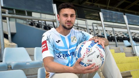 Евентуален съперник на Лудогорец в ШЛ отмъкна желан от ЦСКА български национал