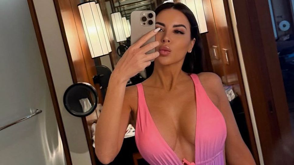 Спортна журналистка приключи с ваканциите, но не и с предизвикателното поведение