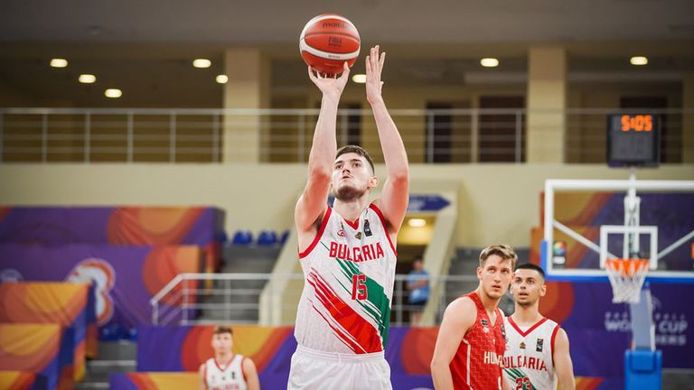 Константин Костадинов ще бъде един от баскетболистите които ще пропуснат