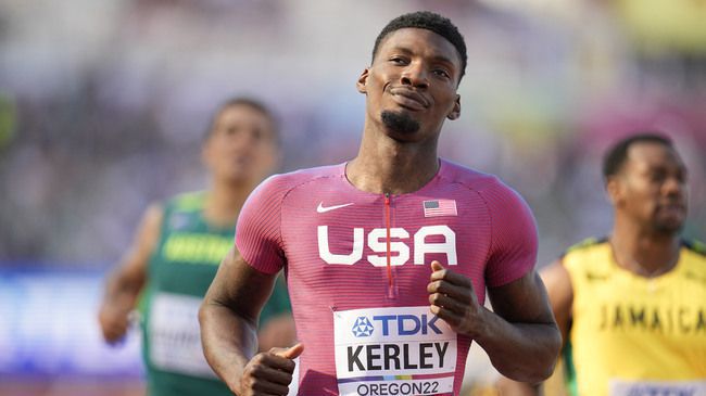 Световният шампион в спринта Фред Кърли отпадна от състава на САЩ за щафетата 4 по 100 метра заради контузия