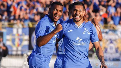  Титулярно дуо на Левски не тренира с главната група 