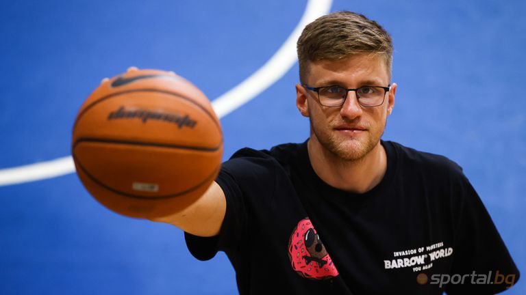 Втородивизионният италиански клуб Латина обяви трансфера на българския национал Иван