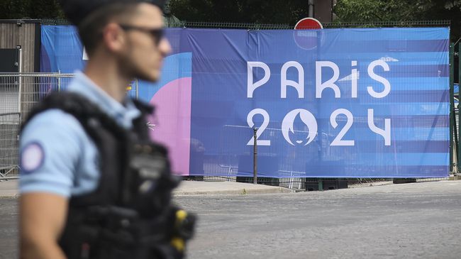 Няма пряка заплаха за сигурността на Олимпийските игри, заяви френският вътрешен министър