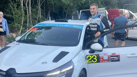  Александър Томов: 3 метра огън и без провали по колата 