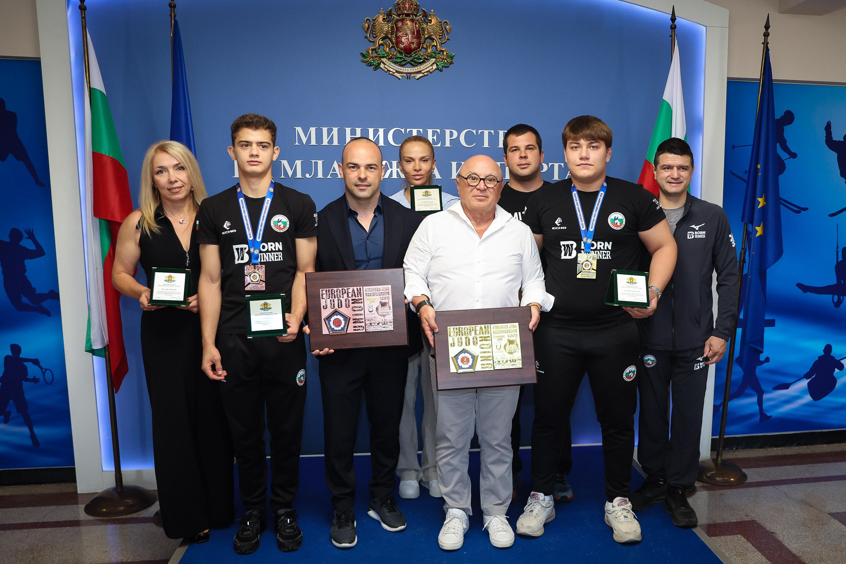 Minister Encho Keryazov Honors Bulgarian Cadet Judo Medalists