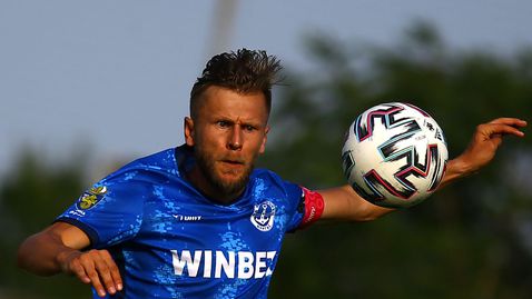  „ Акулите “ освободиха футболист и отиват за три точки в Нова Загора 