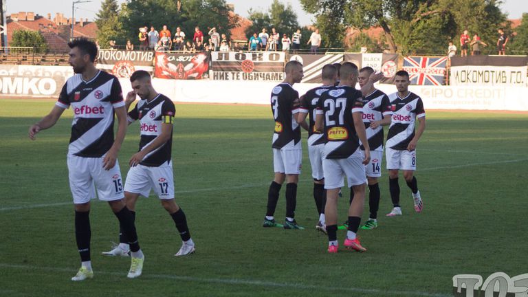 Утре в Горна Оряховица местния Локомотив приема едноименния тим на