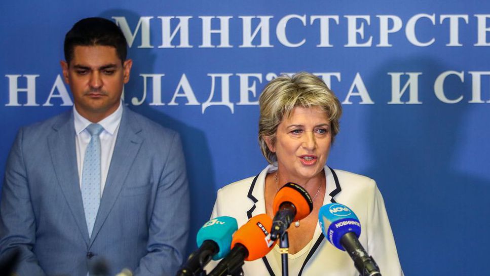 Лечева коментира "Армията" и "Червено знаме" и каза: 100 милиона за футболни стадиони няма