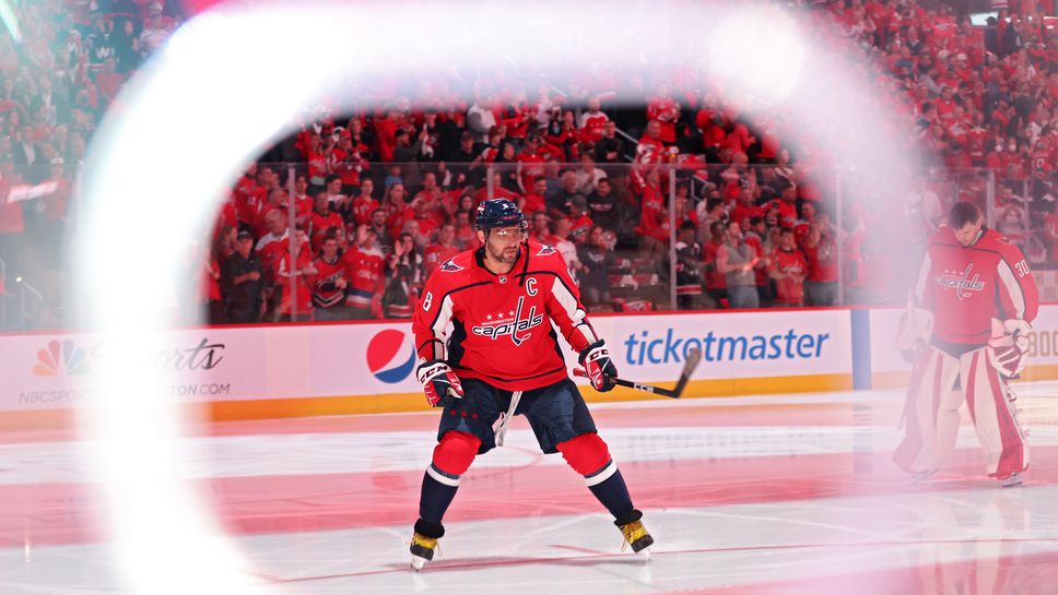 Овечкин участва в открита тренировка на Динамо (Москва) пред близо 7 хиляди