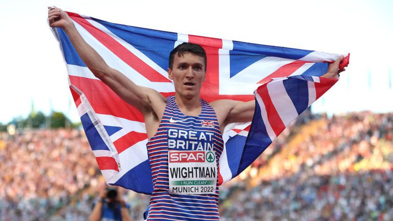 Британският световен шампион на 1500 метра Джейк Уайтман ще увеличи