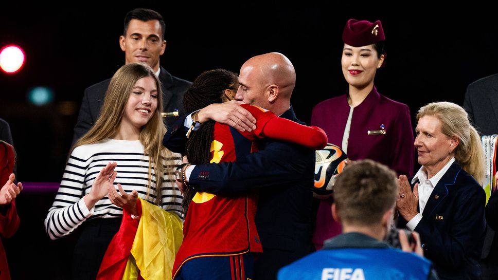 Премиерът на Испания се намеси в скандала в испанския футбол, поиска титлата на шефа на федерацията