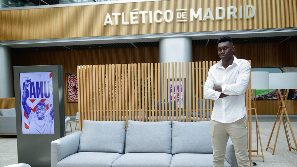 Атлетико Мадрид плати клаузата на централен нападател