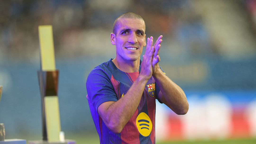 Бивш халф на Барселона се завръща в Англия, очаква се да подпише утре