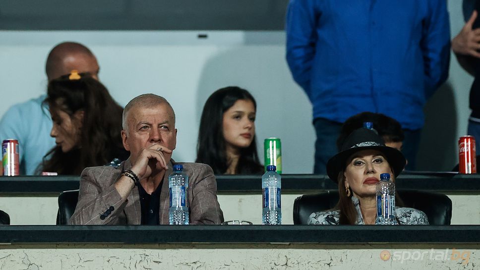 Наско Сираков зае своето място в ложата