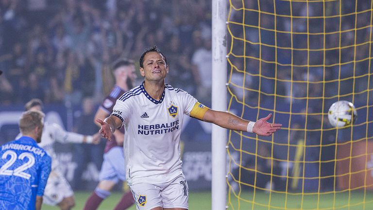 Мексико разполага с четирима централни нападатели по време на тренировъчния