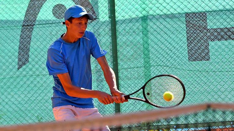 Младият български тенисист Михаил Иванов направи успешен дебют в основна