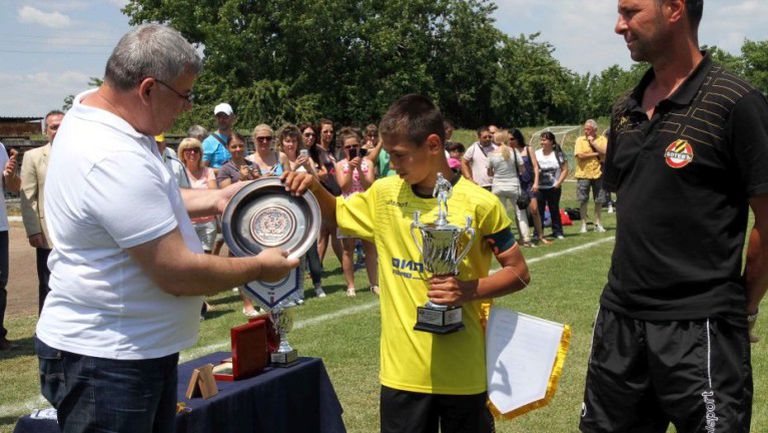 От Ботев (Пловдив) призоваха за подкрепа за семейството на 19-годишния футболист