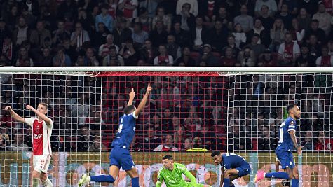 Аякс и Марсилия направиха зрелищно 3:3, Обамеянг с два гола за французите