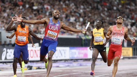  Съединени американски щати резервира превъзходството си при мъжете на 4х100 