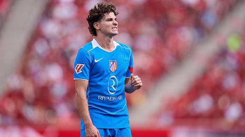 Атлетико се върна към равенствата след пропусната дузпа на Алварес и червен картон на Сьорлот