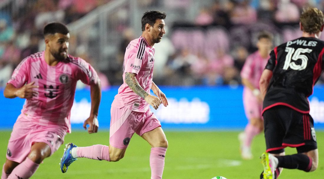 Два гола на неуморимия Меси изведоха Интер Маями до важна победа