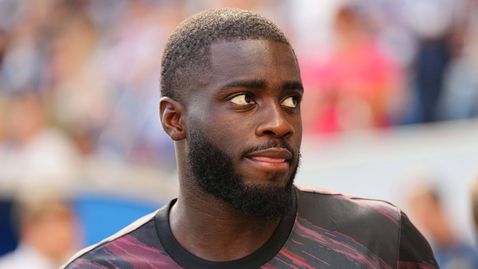 Байерн обяви новия договор на Упамекано