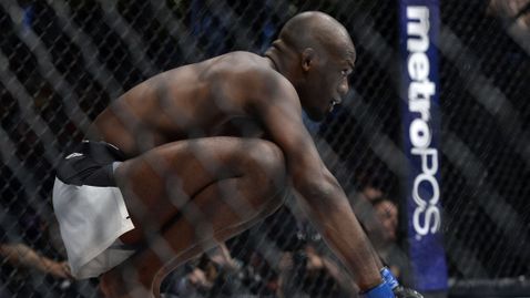  Даниел Кормие прикани UFC да включат Джон Джоунс в борбите в Белия дом 