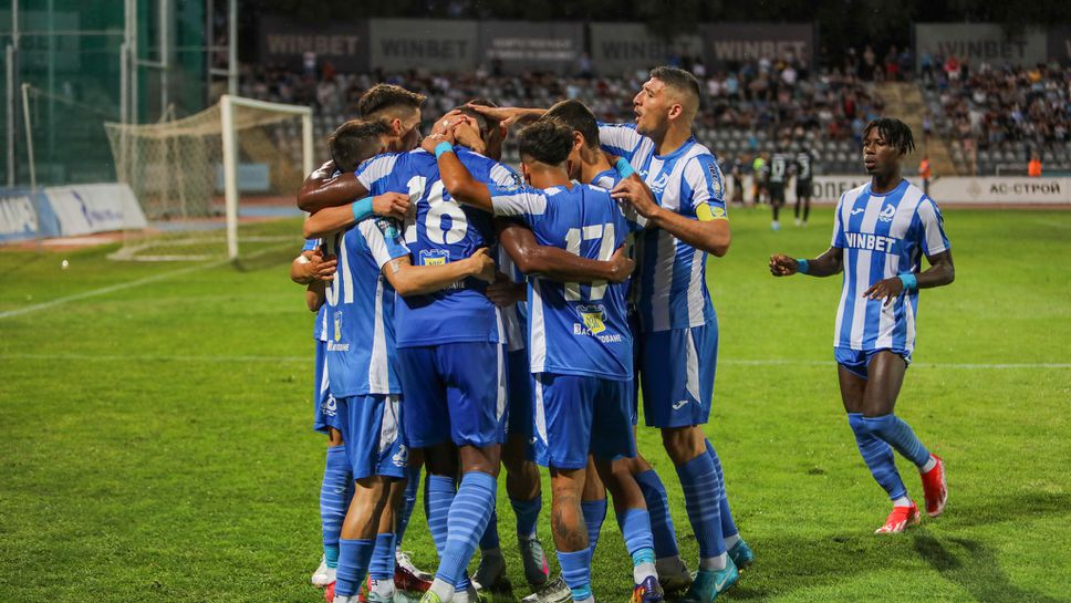 Промени в програмата за подготовка и състава прави лидерът във