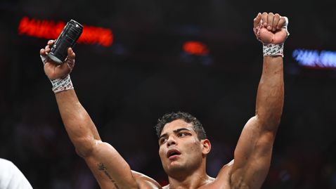 Паоло Коста се сби с мъж от публиката на UFC 294