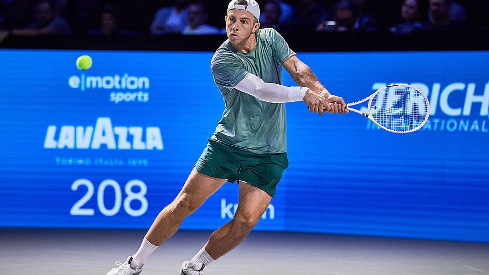 Петият в схемата Карен Хачанов отпадна в първия кръг на