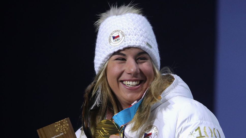 Естер Ледецка единствената жена със злато в два различни спорта