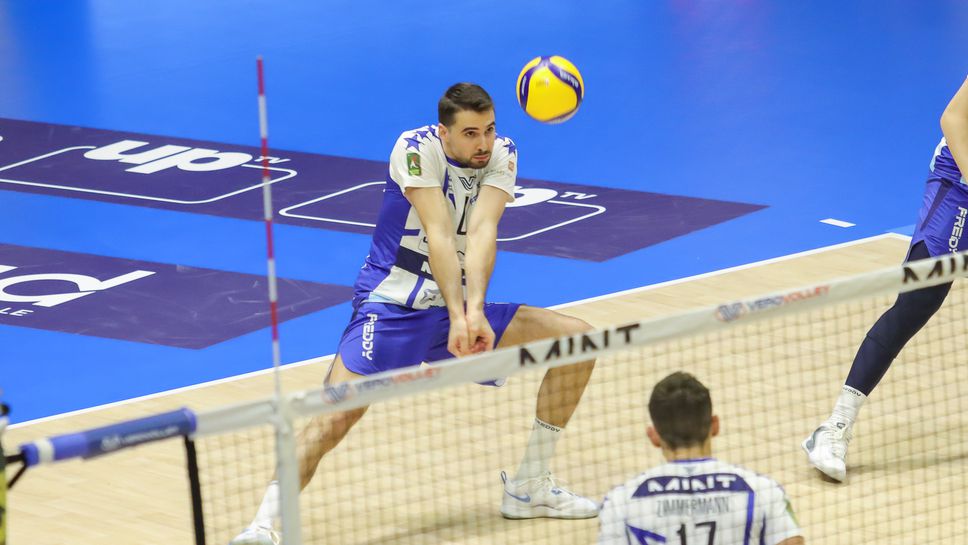 Световният вицешампион Мартин Атанасов младежкият национал и отборът на Веро