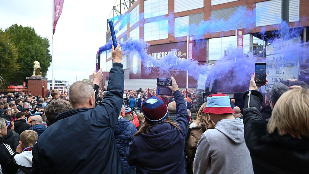 Астън Вила с ясно послание към феновете си преди мача с Макаби (Тел Авив)