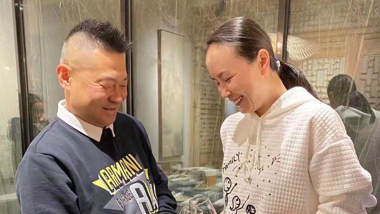 Шуай Пън се появи за пръв път в публичното пространство като гост на турнир в Пекин