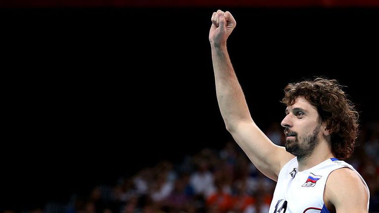 Oлимпийският шампион по волейбол Александър Бутко беше наказан за една
