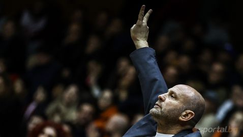  Тити Папазов, Росен Барчовски и шефовете на ЦСКА изгледаха следващата доминация на Везенков 