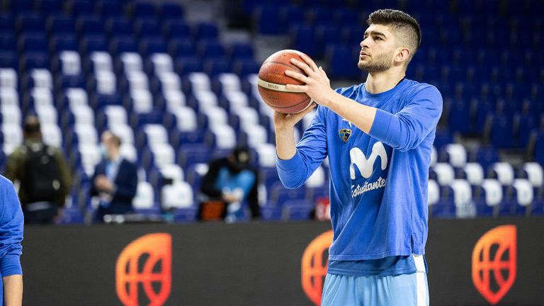 Емил Стоилов и неговият Естудиантес записаха успех над Албасете с