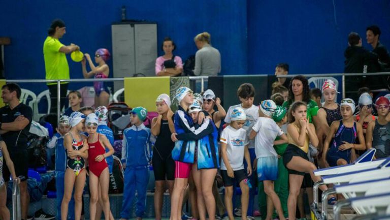 Олимп триумфира на плувния турнир за деца “Щастливи делфини“