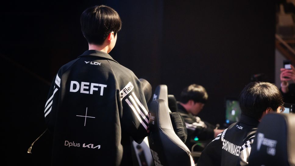 Dplus се разделя с няколко легенди