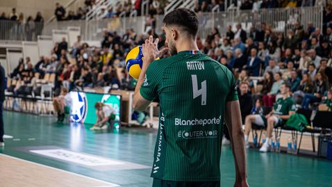 Супер Венислав Антов с 18 точки и MVP, Туркоа начело във Франция